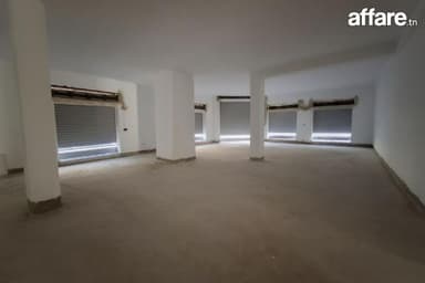 À vendre – Local commercial neuf de 455 m² à Mégrine Coteaux