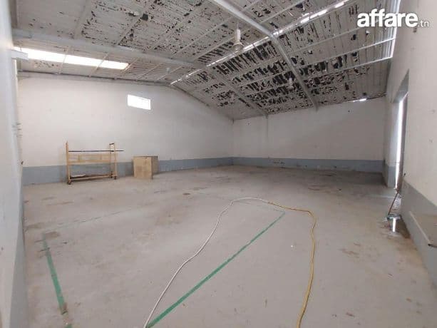 Dépôt industriel 500 m² à louer – Zone Industrielle Bir Kass