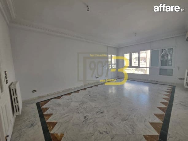 Un Appartement S+3 – Cité Ennasr pres du kiosque Total