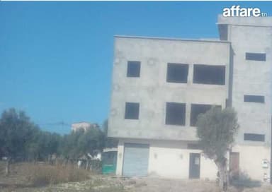 A Vendre Une Villa De quatre Niveaux à bizerte sud