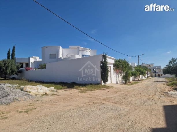 Terrain constructible de 250 m² à Mrezga à vendre 51355351