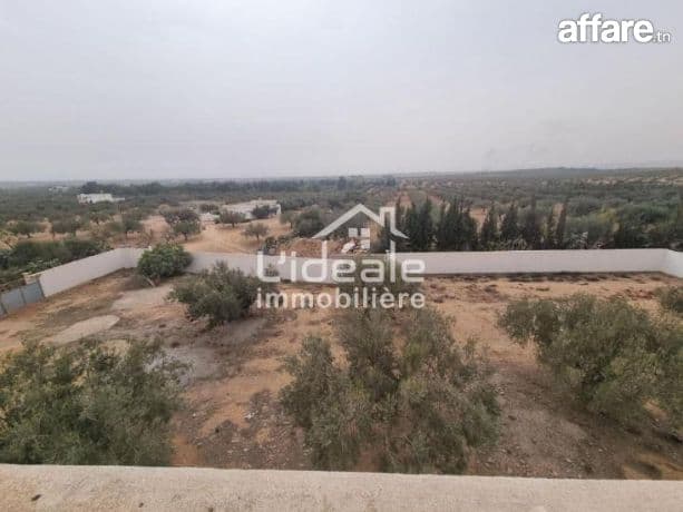 Terrain 1000 m à Besbassia 