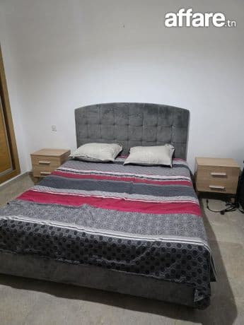 Lit + 2 tables de nuit