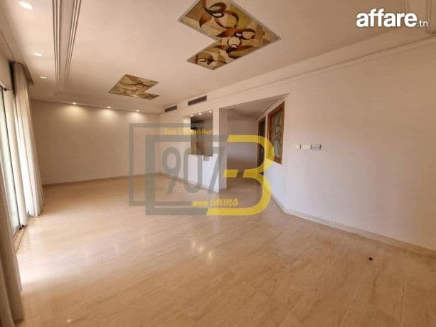 À Louer – Villa S+4 à Ennasr sur deux Niveaux 