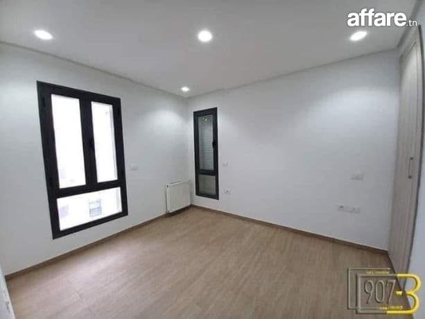 A louer un appartement s+1 vide de 75m² à Ennasr