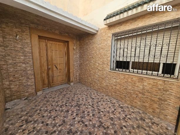📍BORJ LOUZIR BEHI EL ADGHAM: APPARTEMENT RDC S+2 A VENDRE U