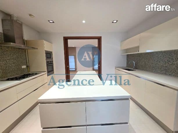 Appartement S+3 avec chambre de service au Lac 2