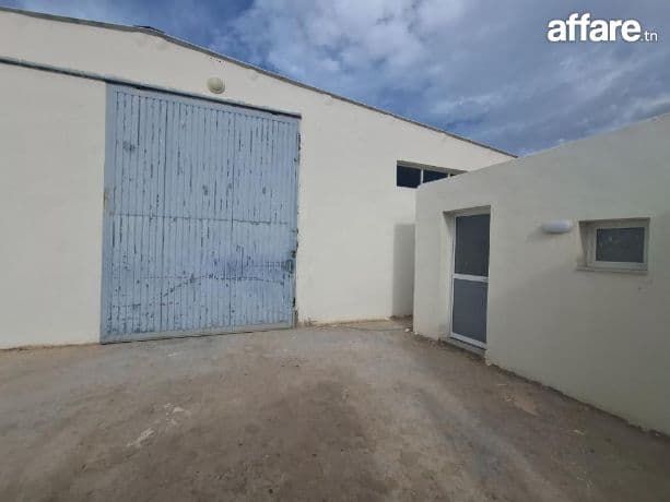 À LOUER – DÉPÔT INDUSTRIEL 850 m² À FOUCHENA