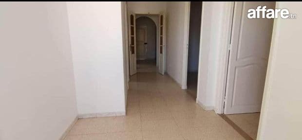 Location S3 vide à Borj Louzir 