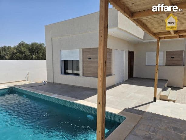 A vendre villa de luxe avec piscine à Midoun Djerba