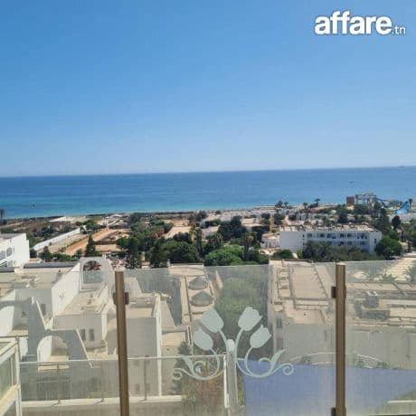 Avendre manifique penthouse à sousse pleins zone touristique