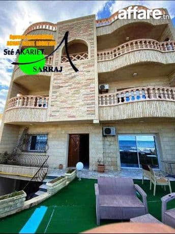 Villa Pieds dans l’Eau à Sidi Abdelhamid – Piscine /Jardin