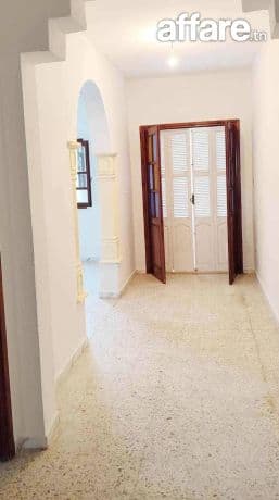 Location S2 vide à La Marsa 