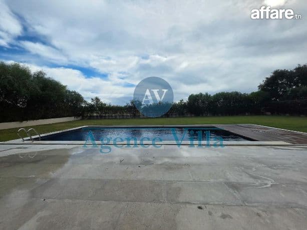 une villa s5 à gammarth 