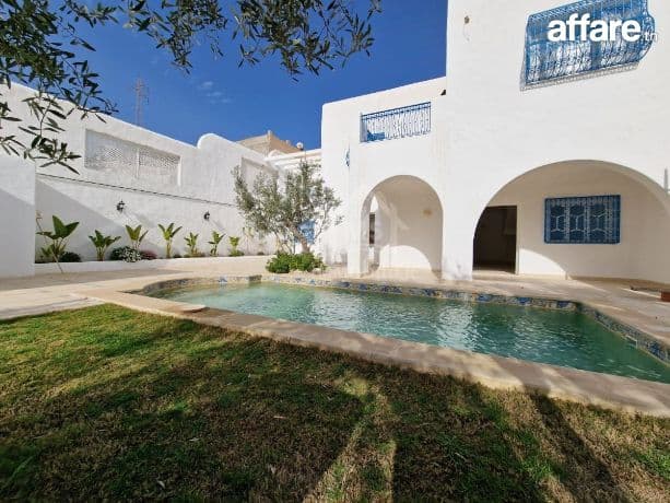 Une villa toute neuve avec piscine à Hammamet Nord à vendre