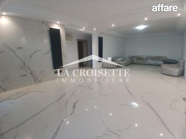  Rez-de-chaussée de villa S+3  à La Marsa MRCL0337