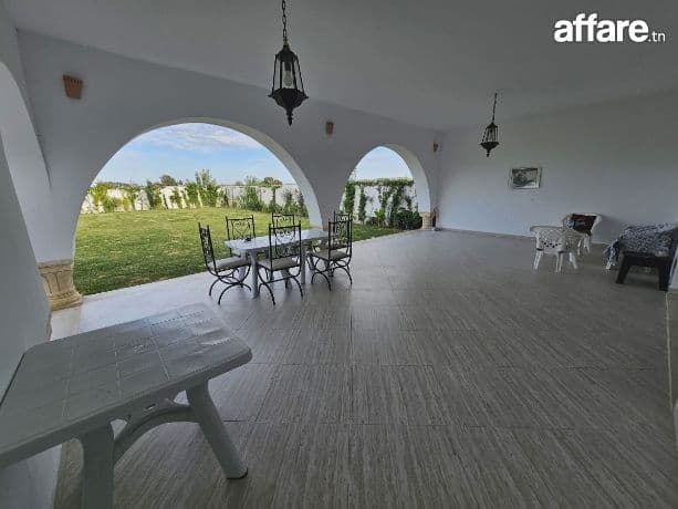 📍 BORJ YOUNES , ARIANA :  MAGNIFIQUE VILLA  A VENDRE 