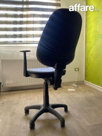 Chaise de bureau à roulettes