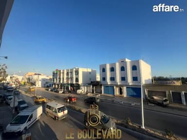 A louer étage pour usage bureautique ou commercial à Hammame