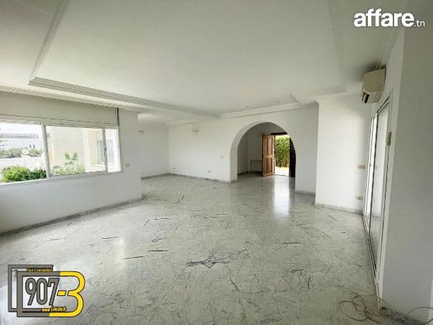 A louer une villa S+6 Haut Standing à El Menzah 9C