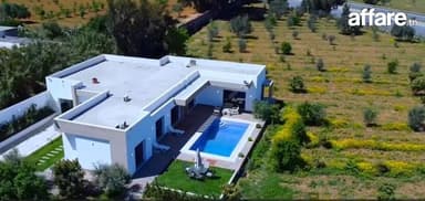 villa à grombalia sur l'autoroute A1 Hectare oliviers