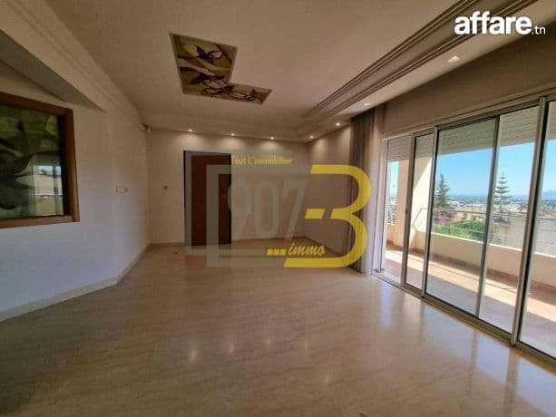 À louer–Bel appartement S+3 avec petite terrasse à Menzah 9