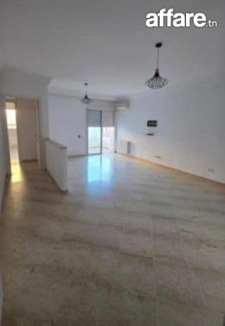 Location S3 vide à Jardin D'El Menzah 2