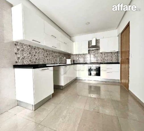 Location S2 vide à Cité Les Palmiers 