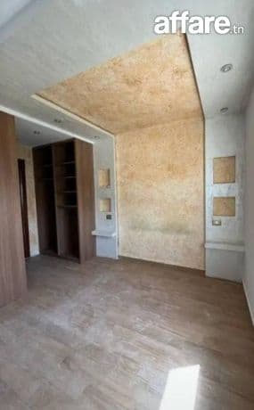 Location S3 vide à La Soukra 