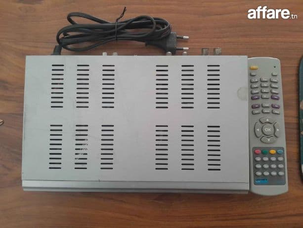 2 Récepteurs SD avec télécommandes