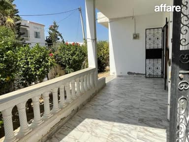 À VENDRE UNE VILLA SITUEE A  HERGLA