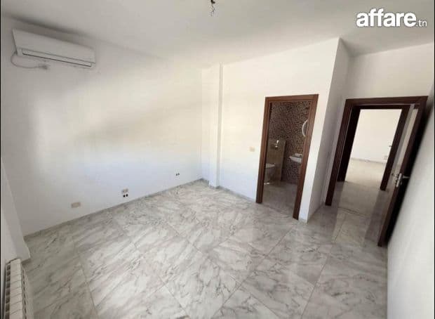 MUTUELLE VILLE  : ETAGE DE VILLA S+4 INDEPENDENT POUR USAGE 