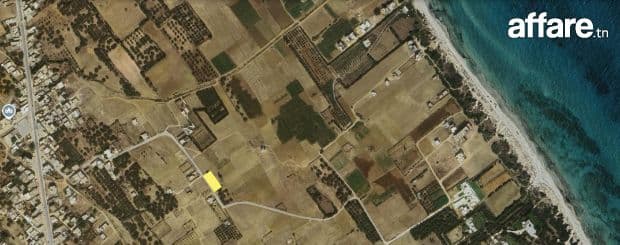 Terrain à 700 M de la mer 