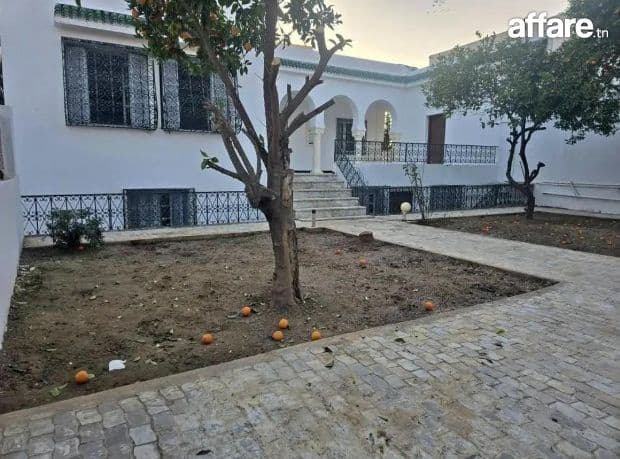 Location S4 vide à El Menzah 6