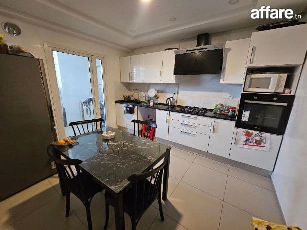 LA SOUKRA : JOLIE  S+2   A VENDRE