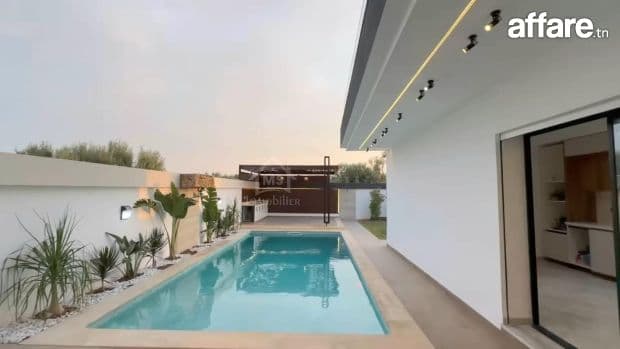 Villa S+4 toute neuve avec piscine à vendre à Hammamet Sud 