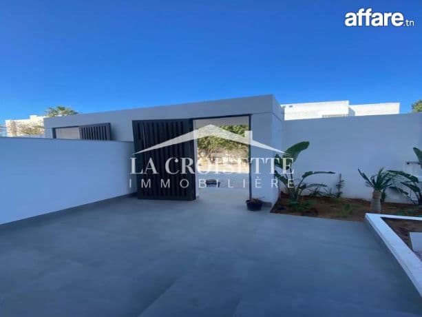 Villa s3 avec piscine à Gammarth MVL0015