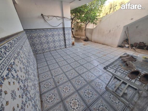 À vendre – Rez-de-chaussée de villa 286 m² à Mourouj 1, Aven