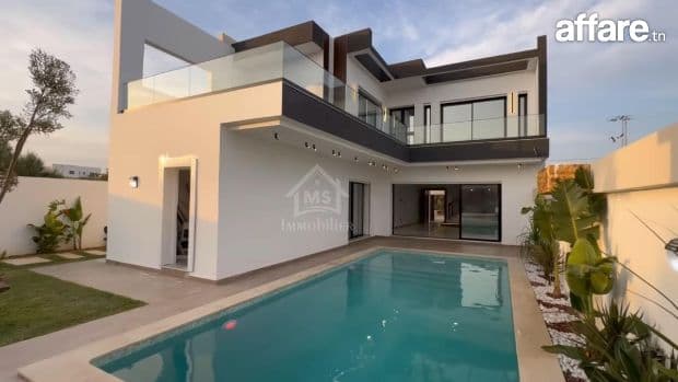 Villa S+4 toute neuve avec piscine à vendre à Hammamet Sud