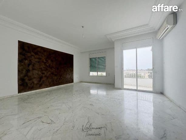 A Vendre Appartement S+4 à Jardin d'el Menzah 