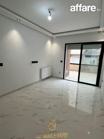 A vendre Appartement S+2 avec terrasse à Nouvelle Soukra