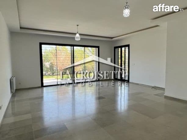 Appartement S+4 avec jardin à louer à La Marsa ZAL1758