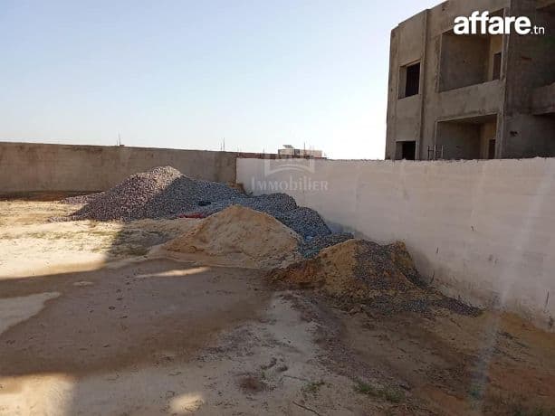 Terrain clôturé de 315 m² à KM71 coté plage à vendre