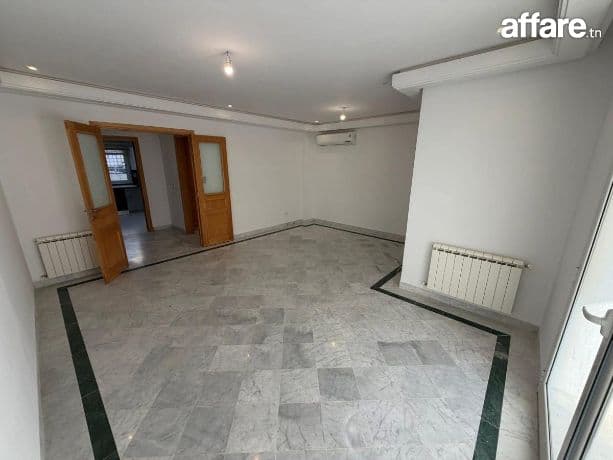 ENNASR 2 : APPARTEMENT S+3 À LOUER