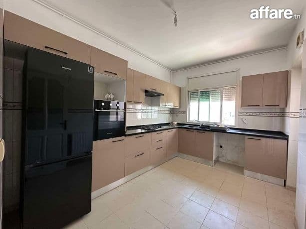 CITE ENNASER 1 : APPARTEMENT S+3 A LOUER 