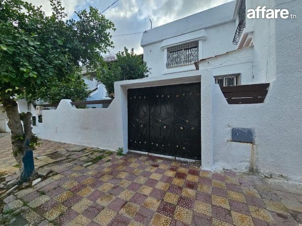 CITE EZZOUHOUR 4 - TUNIS : ETAGE DE VILLA À VENDRE AVEC CERT