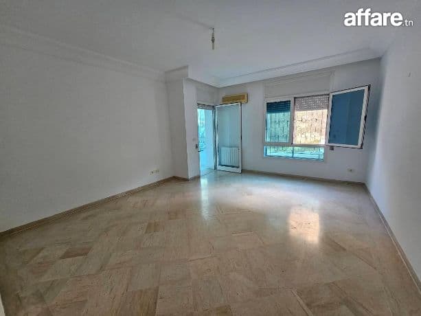 📍 RIADH EL ANDALOUS :  APPARTEMENT +3 AU REZ-DE-CHAUSSÉE A 