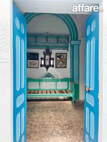 Une maison arabe avec garage à vendre à Hammamet 51355351