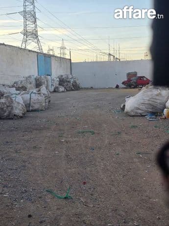 Opportunité "Avendre 3 local individuel 7000 m2 " 