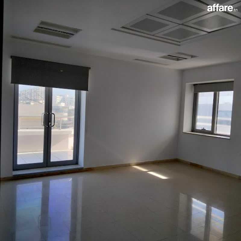 Immeuble bureautique haut standing au lac 2